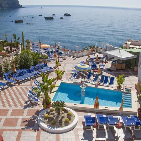 Hotel Riva del Sole-3
